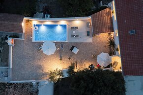 Pool House Ivana
