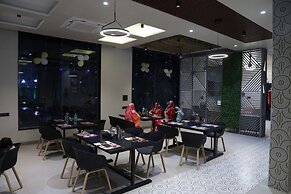 VANU GROUP OF HOTEL - GRANDSON