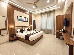 VANU GROUP OF HOTEL - GRANDSON