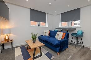 Thornhill House by Guestz