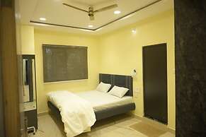 Hotel Nemi Residency