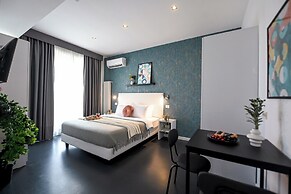 Urban Elegance Stylish Central Stay