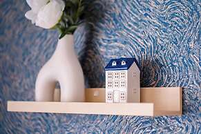 Urban Elegance Stylish Central Stay