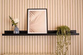 Urban Elegance Stylish Central Stay