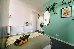 Urban Elegance Stylish Central Stay