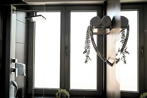Urban Elegance Stylish Central Stay