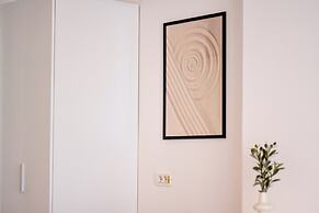Urban Elegance Stylish Central Stay