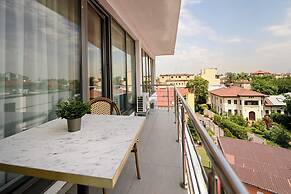 Urban Elegance Stylish Central Stay