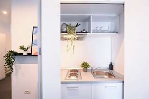Urban Elegance Stylish Central Stay