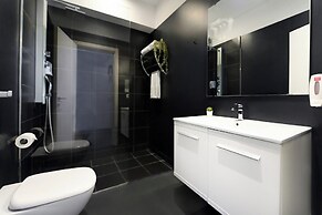 Urban Elegance Stylish Central Stay