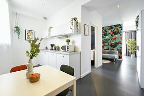 Urban Elegance Stylish Central Stay
