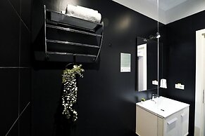 Urban Elegance Stylish Central Stay