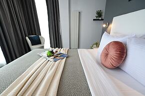 Urban Elegance Stylish Central Stay