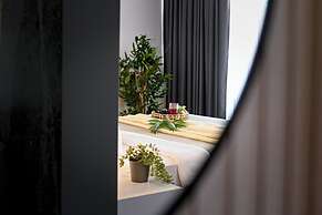 Urban Elegance Stylish Central Stay