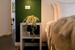 Urban Elegance Stylish Central Stay