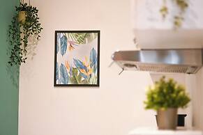 Urban Elegance Stylish Central Stay