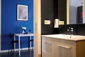 Urban Elegance Stylish Central Stay