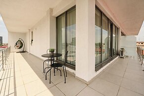 Urban Elegance Stylish Central Stay
