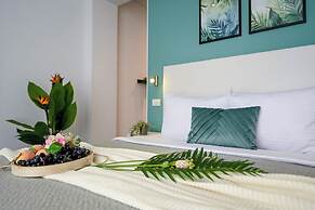 Urban Elegance Stylish Central Stay
