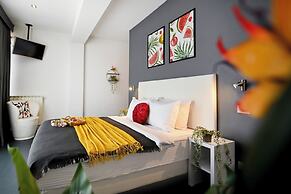 Urban Elegance Stylish Central Stay