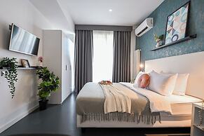 Urban Elegance Stylish Central Stay