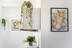 Urban Elegance Stylish Central Stay