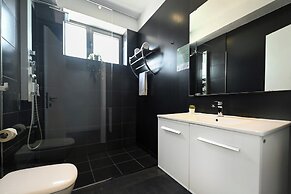 Urban Elegance Stylish Central Stay