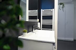 Urban Elegance Stylish Central Stay