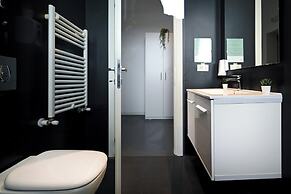 Urban Elegance Stylish Central Stay