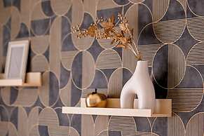 Urban Elegance Stylish Central Stay