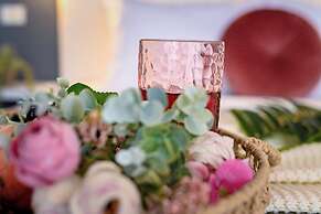 Urban Elegance Stylish Central Stay