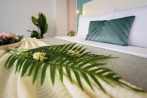 Urban Elegance Stylish Central Stay