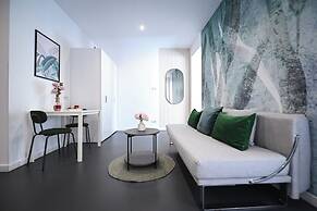 Urban Elegance Stylish Central Stay