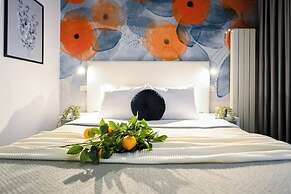 Urban Elegance Stylish Central Stay