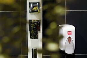 Urban Elegance Stylish Central Stay