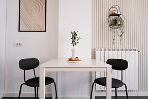 Urban Elegance Stylish Central Stay