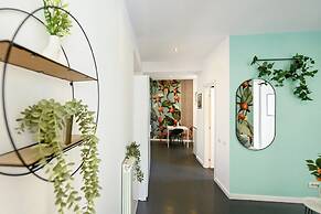 Urban Elegance Stylish Central Stay