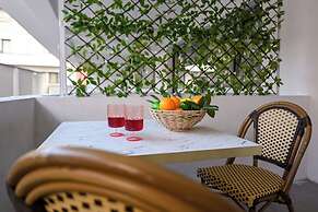 Urban Elegance Stylish Central Stay