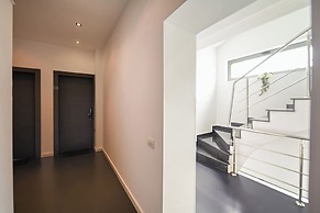 Urban Elegance Stylish Central Stay