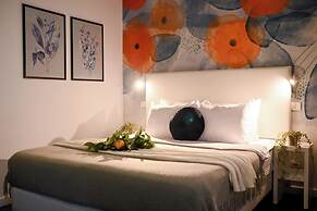 Urban Elegance Stylish Central Stay