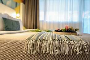 Urban Elegance Stylish Central Stay