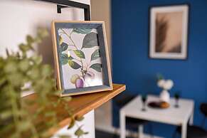 Urban Elegance Stylish Central Stay