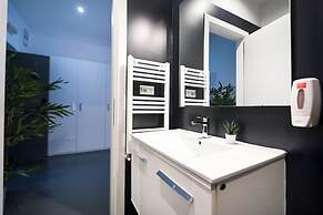 Urban Elegance Stylish Central Stay