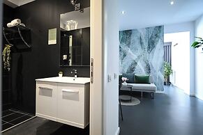 Urban Elegance Stylish Central Stay