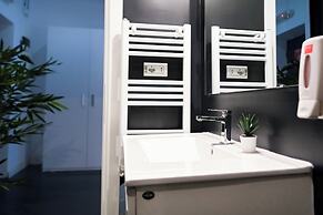 Urban Elegance Stylish Central Stay