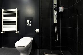 Urban Elegance Stylish Central Stay
