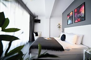 Urban Elegance Stylish Central Stay