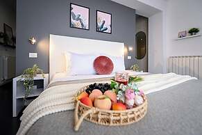 Urban Elegance Stylish Central Stay