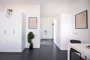 Urban Elegance Stylish Central Stay