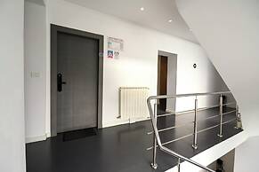 Urban Elegance Stylish Central Stay